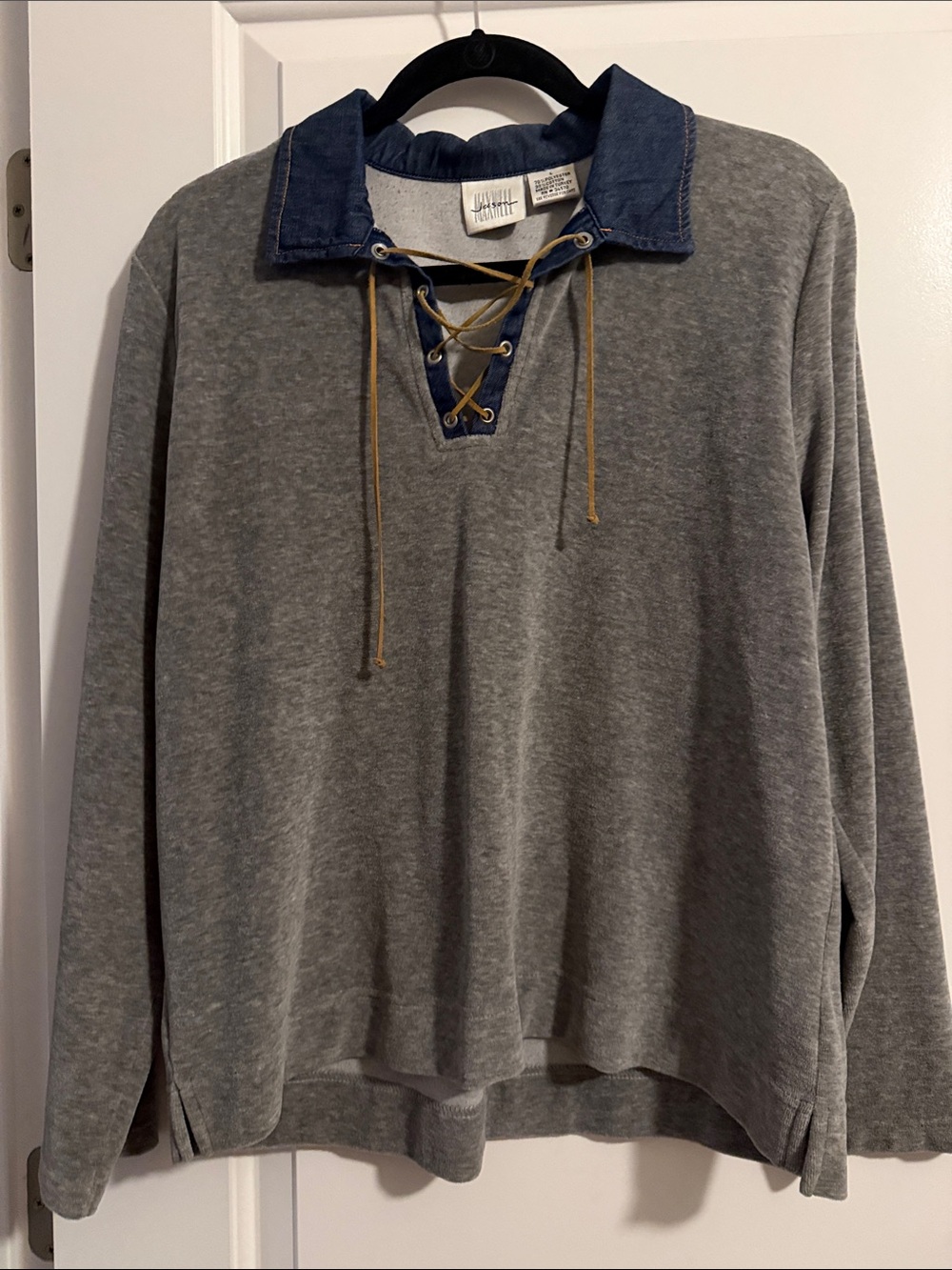 jason maxwell Light Gray Sweatshirt with Dark Blue Denim Collar
